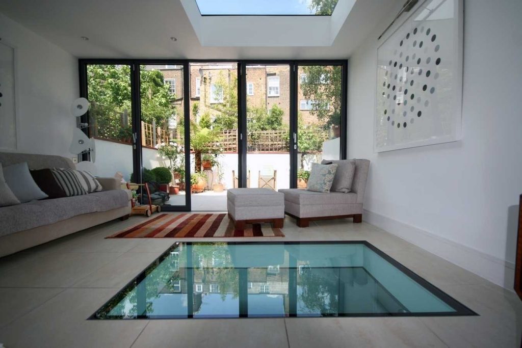 فن الزجاج الداخلي